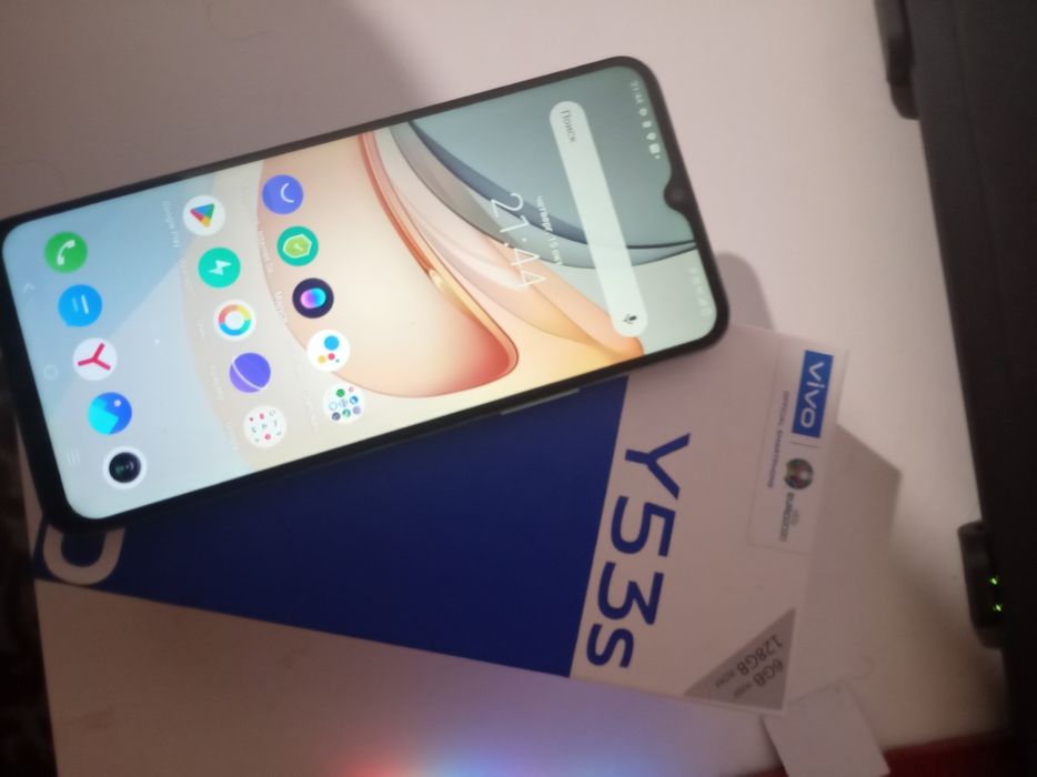 Смартфон vivo y53s