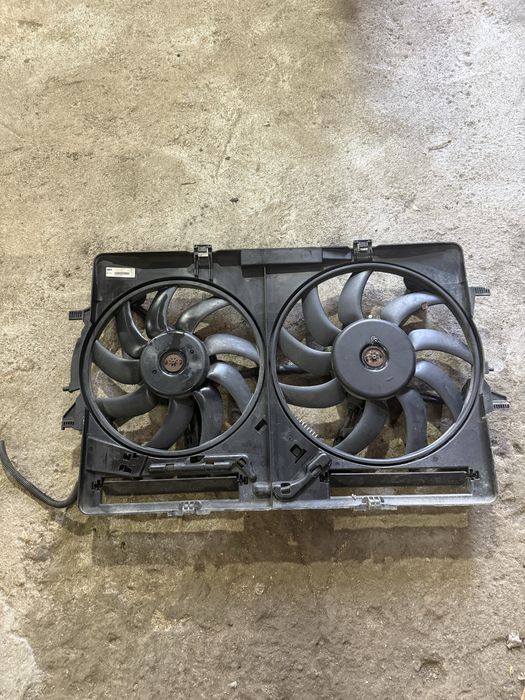 Перка радиатор охлаждане Audi A4 B8 A5 8T Q5 8R Valeo 8K0959501G 8K0959455Q 8K0121207L 8K0121207P