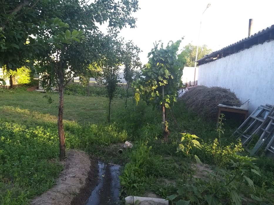 Продам участок с недостроенным домом