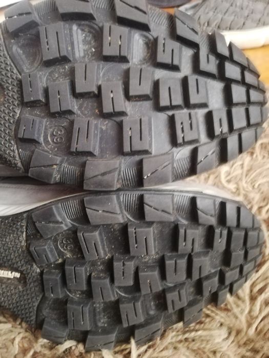 Оригинални дамски ECCO номер 39