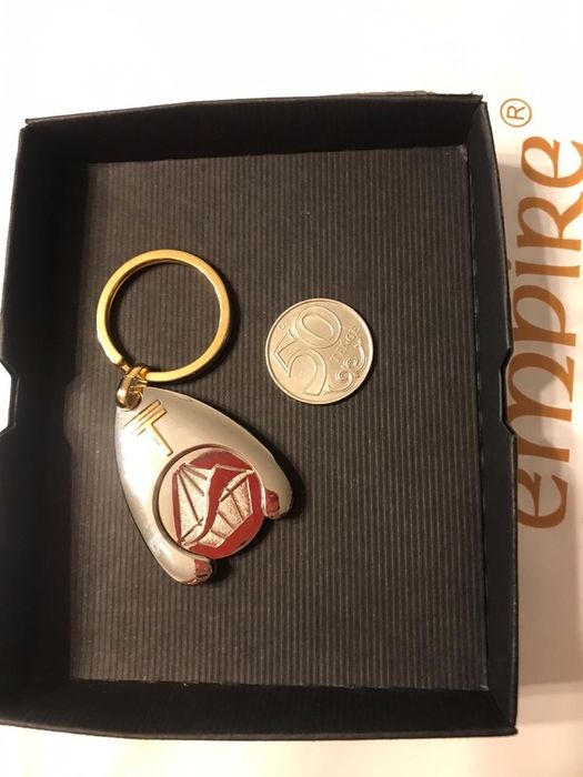 Брелок монетница empire