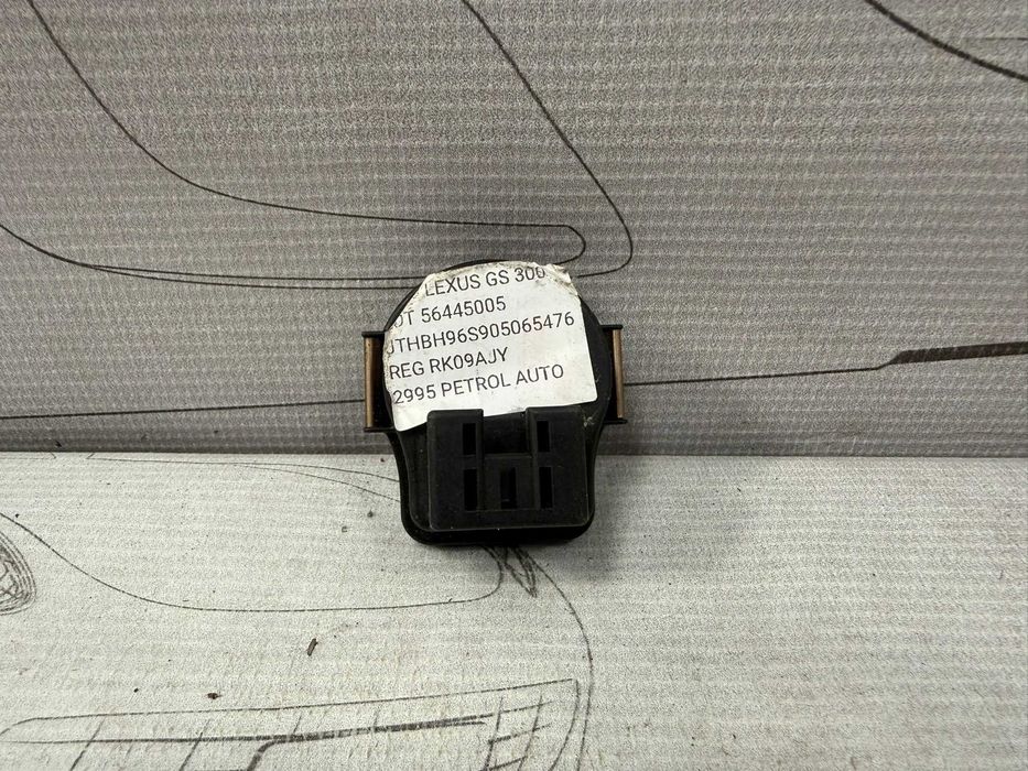 Actuator control suspensie Lexus GS 300 350 430 450H COD: 8924130041 2009 / [2005-2012] / (5B2)