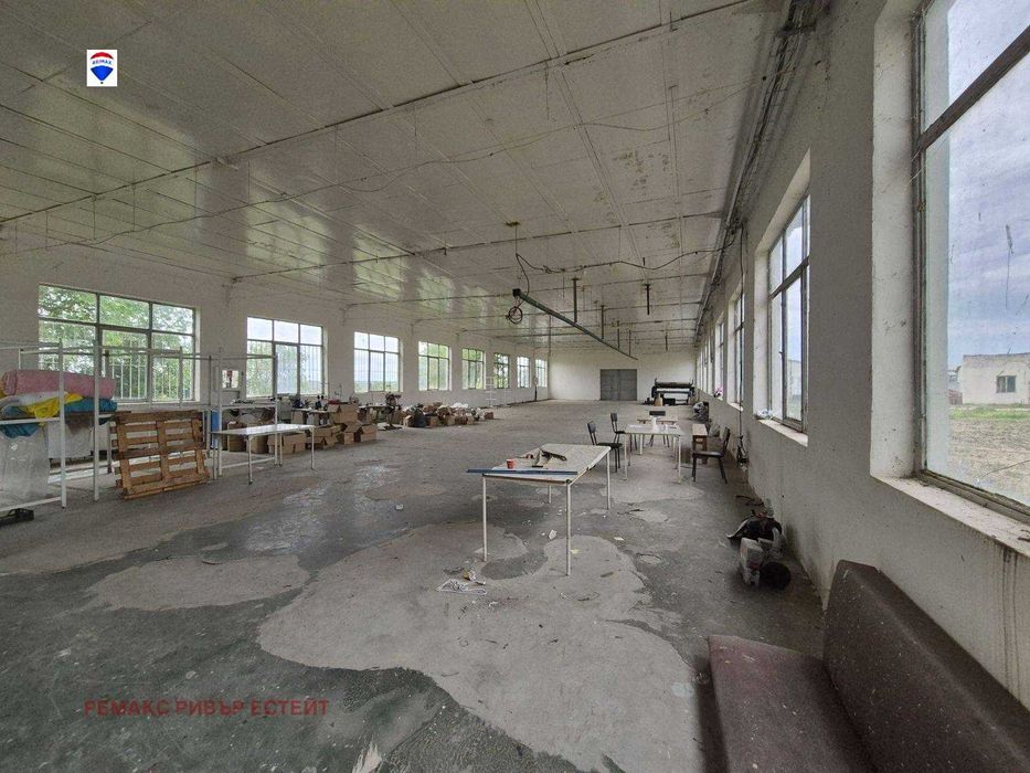 Промишелно помещение под наем с. Смирненски