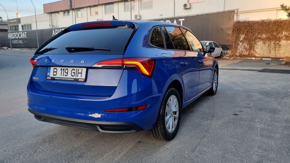 Skoda Scala 2023  a 11 benzina România