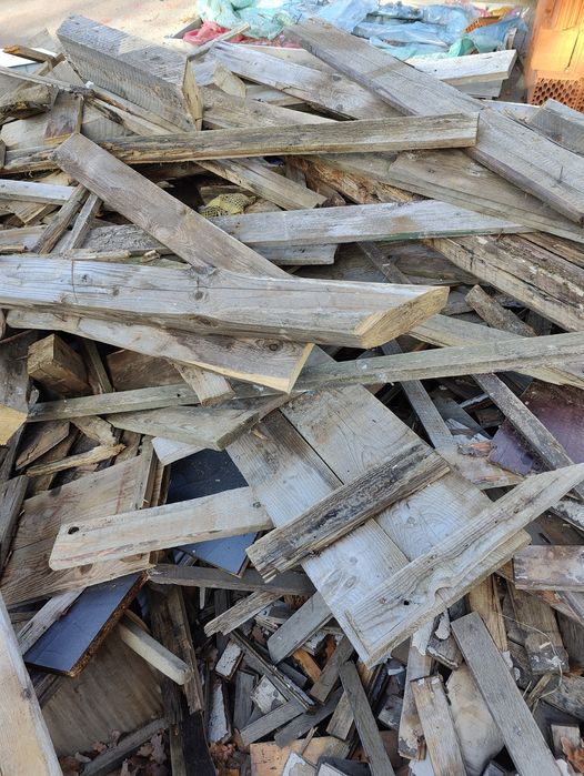 Vând lemne pentru foc