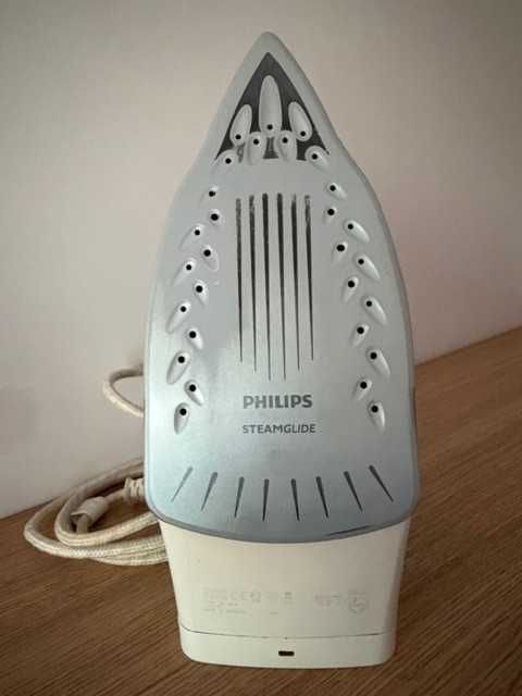 Употребявана ютия Philips, модел PowerLife