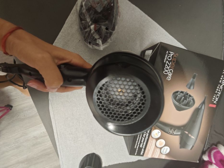 Сешоар Remington Supercare Pro 2200