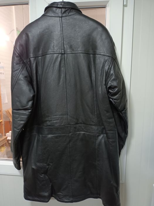 Costume, sacou,haină.