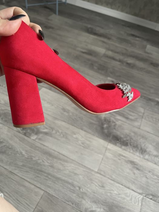 Продам туфли. 38 размер. 2000 тг