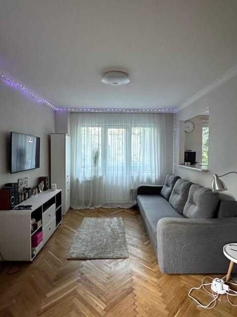 Продава се Едностаен апартамент в София, Център - 45 кв.м за 3112 €/кв.м - Снимка #2
