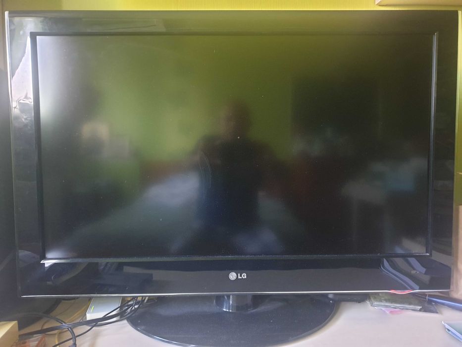 Телевизор LG 37LH5000