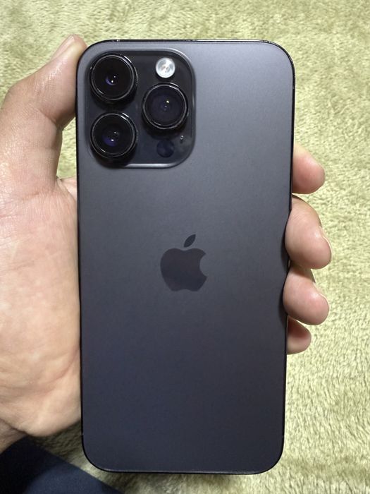 Продам Айфон 14про мах