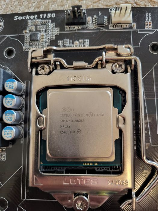 Kit placa de baza si procesor