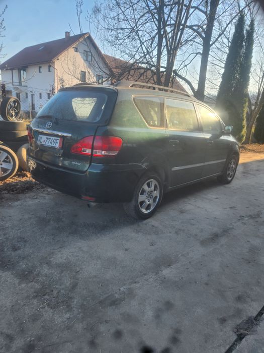 Dez toyota avensis verso