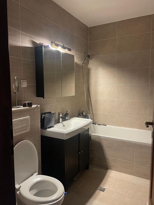 Inchiriez apartament 55 m2