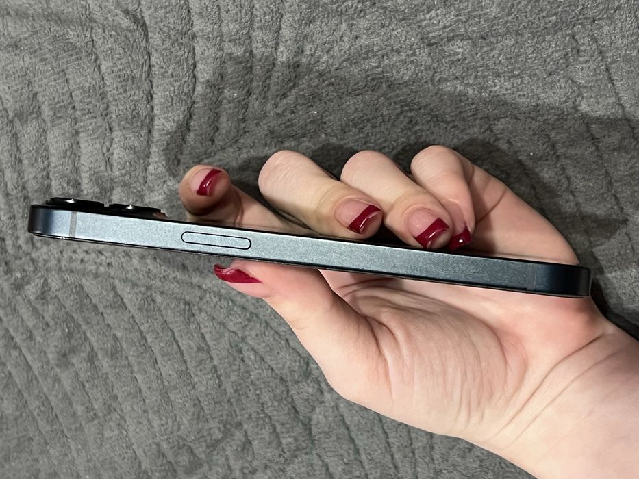 iPhone 13 с гарантией 128гб