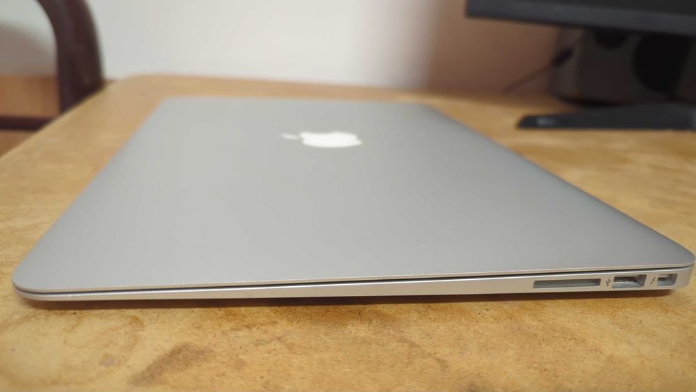 MacBook Air 13" Early 2015, A1466