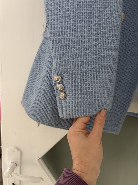 Sacou albastru deschis marca Zara