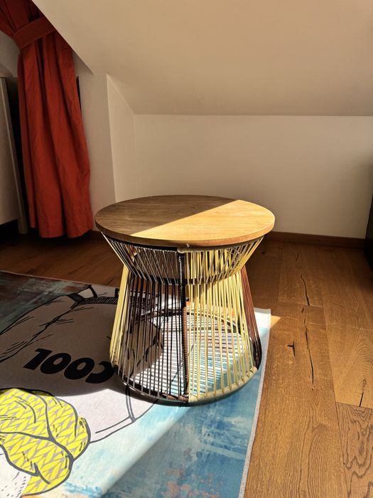 Продам журнальный столик