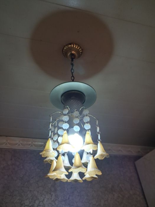 Хрустальная каскадная люстра (с подвесками-цветами)