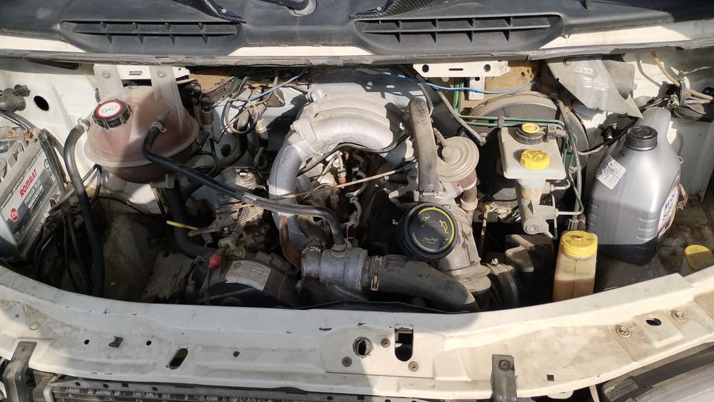 Autoutilitara Ford Transit 2.5 Diesel Benă