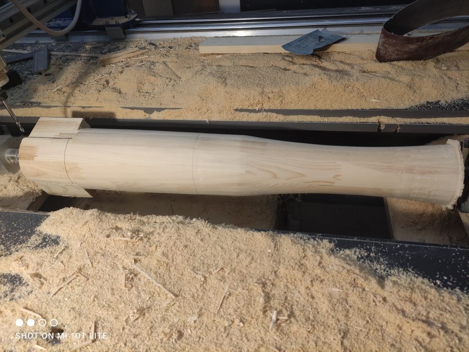 Picioare, coloane , elemente decorative lemn executate pe CNC