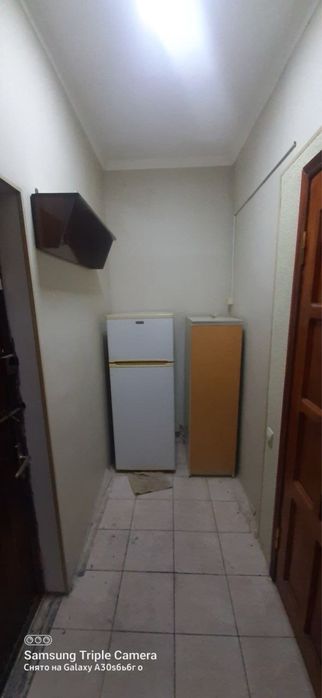 Yashnobod metroni oldida