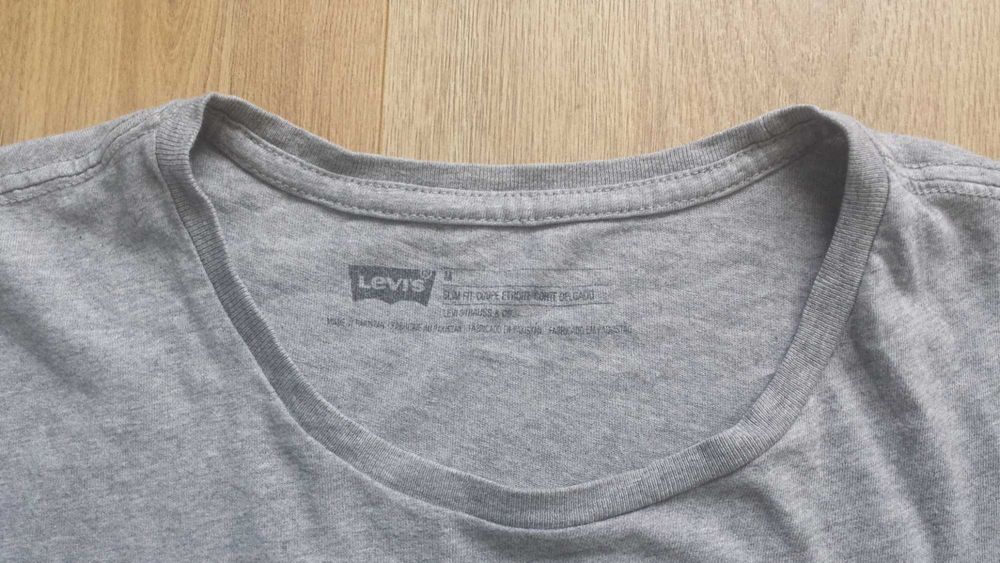 Оригинална памучна тениска Levi's (M)