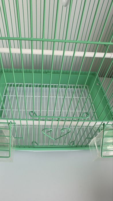 Продам клетку для попугая