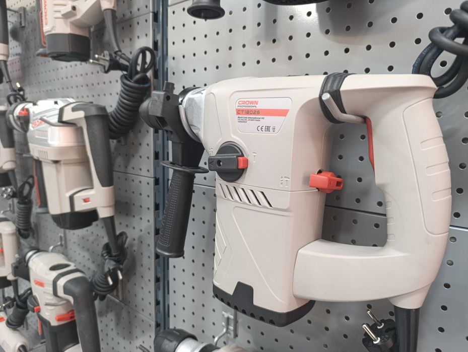 Продам перфоратор Crown CT 18026 original.