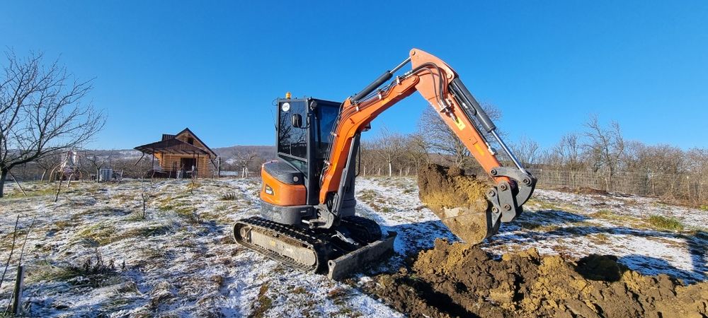 Miniexcavator, excavator