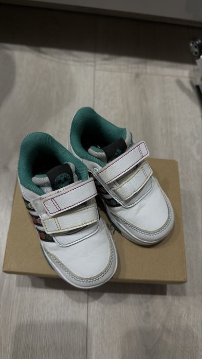 Маратонки Adidas