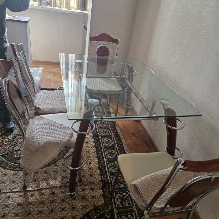 Срочно продам китайский стол 5 стул