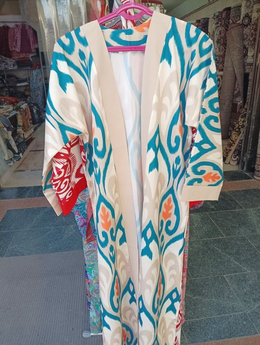 Абая Икат разных размеров