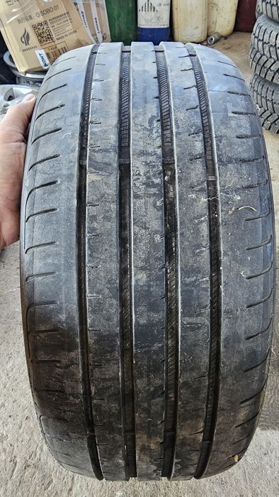 2 броя летни гуми Goodyear 225 40 19