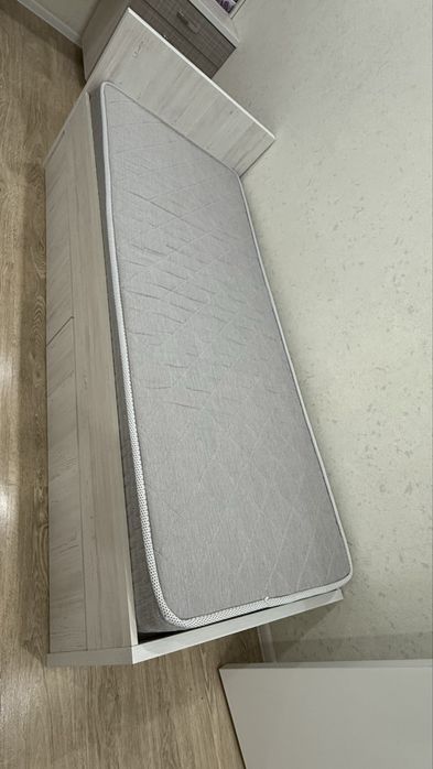 Продам 2 кровати 90*200