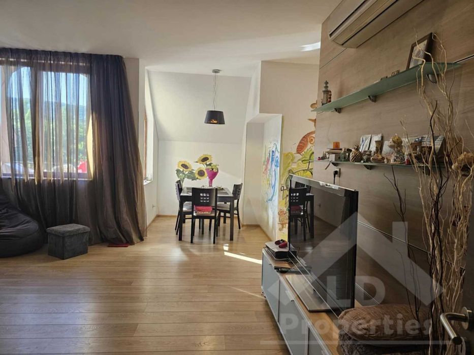 Многостаен апартамент с гледка към морето в к.к.Чайка