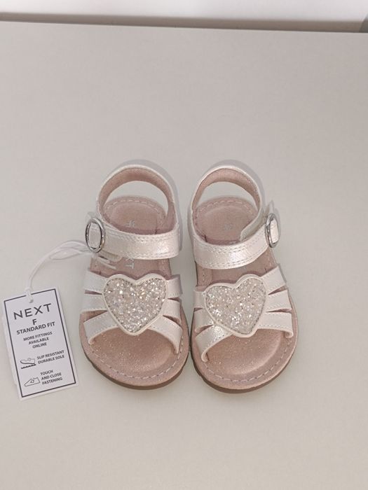 Детская обувь для девочки