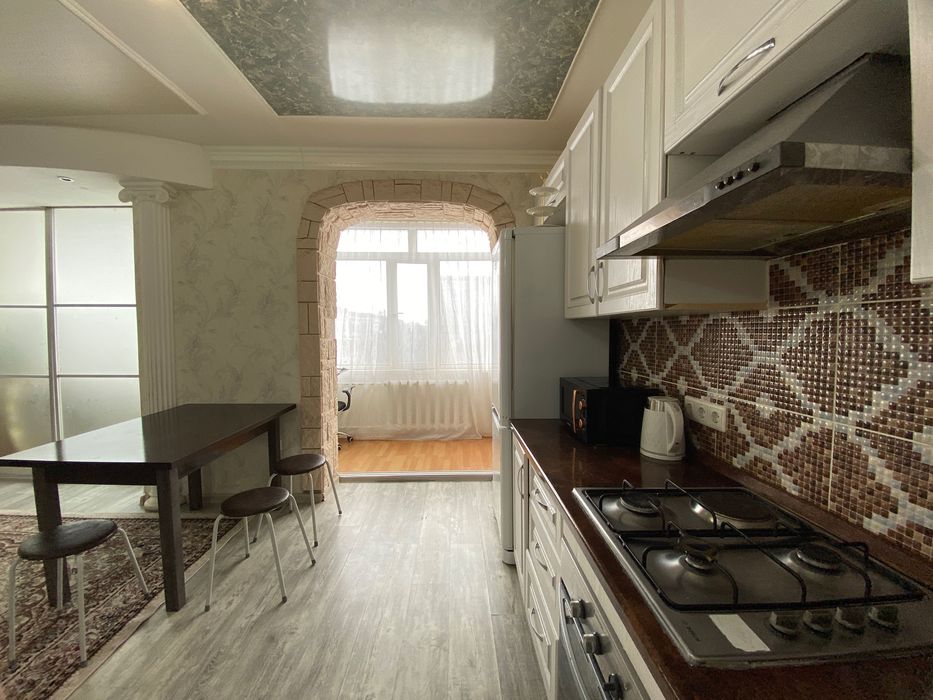 3х комнатная распашонка район ЕНУ