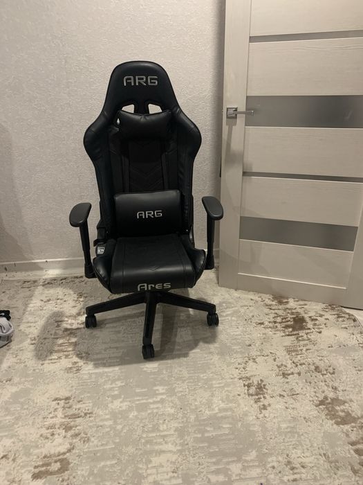 Компьютерное кресло (игровое)