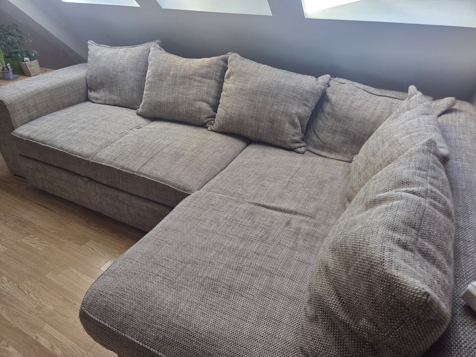 Разтегателен диван