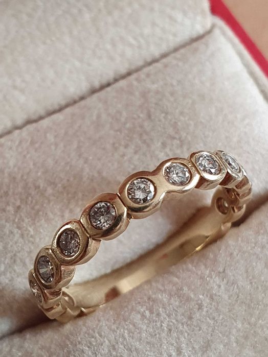 Eleganta Eternity Memory cu diamante naturale 0,65ct