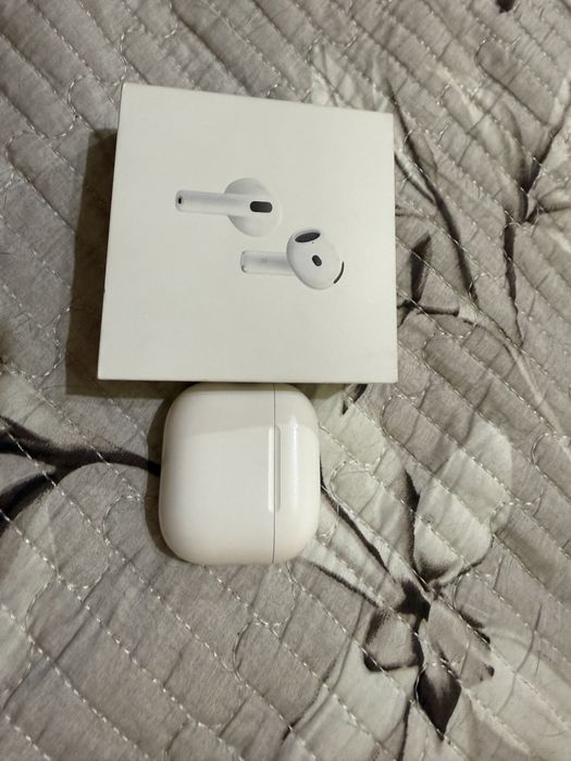 Продаются наушники airpods 4
