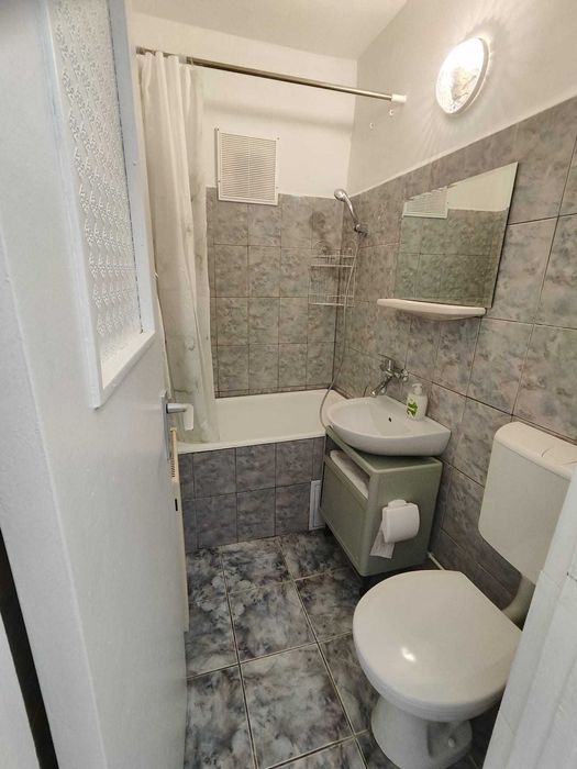 De inchiriat , apartament 2 camere , Dupa Zid , Medias , etaj 2