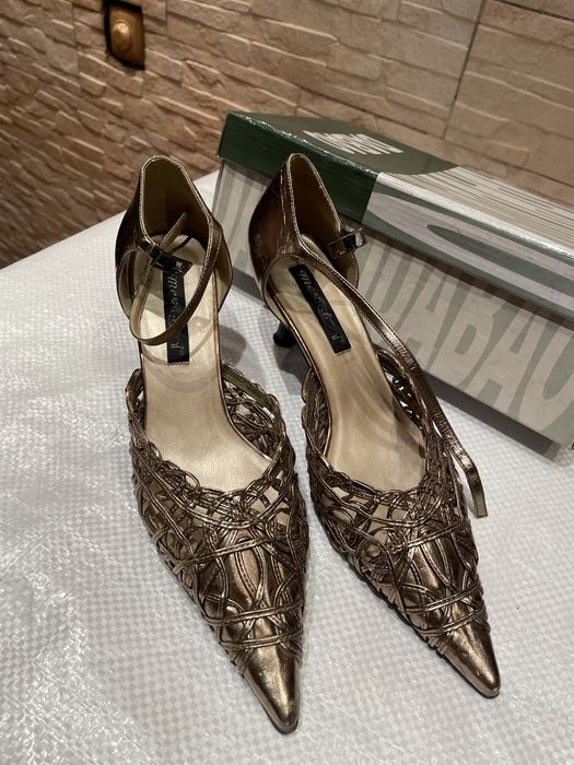 Продаю, обувь на выход, на вечер