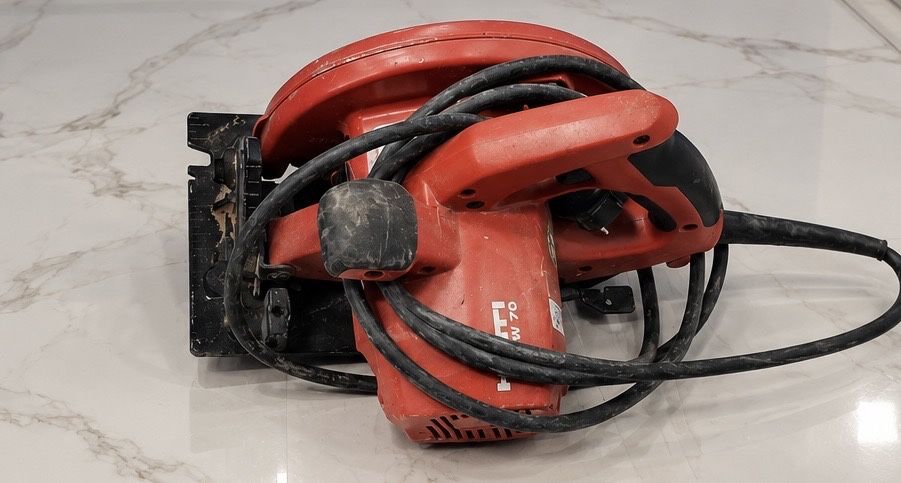 Ръчен циркуляр HILTI Hilti SCW 70.