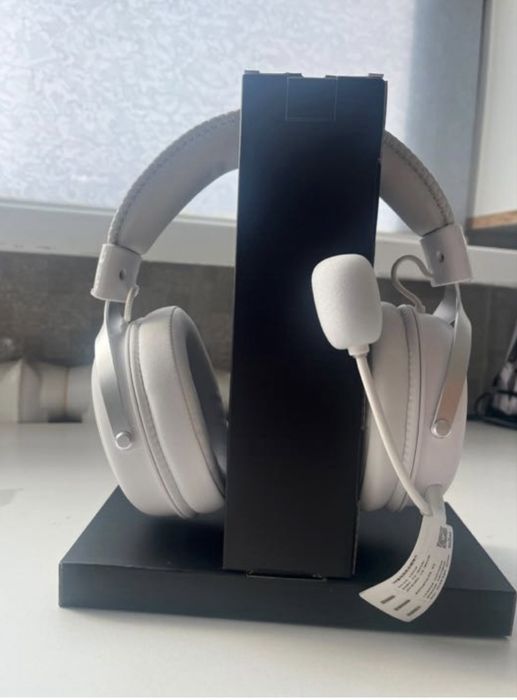 продам игровые наушники новые