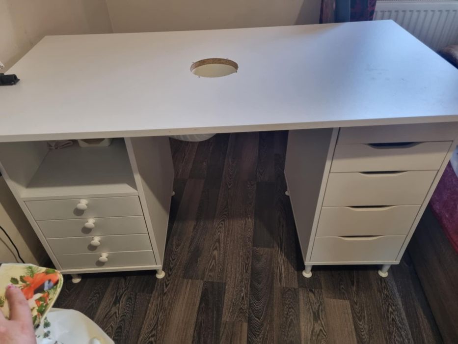 SE vinde ce se vede in poze