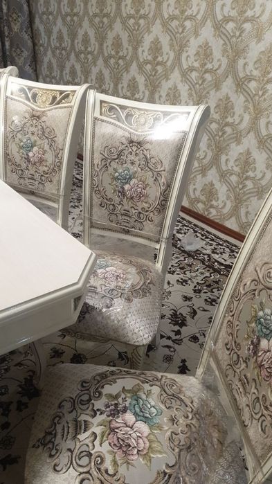 Fantasy erotik ish stoli fon rasmi