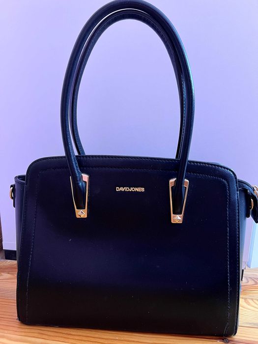 Черна дамска чанта David Jones